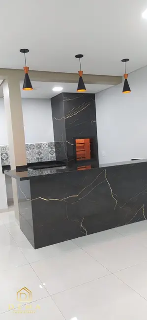 Casa com 1 quarto à venda, 107m2 em Jardim Coopagro, Toledo - PR - imagem 9 Foto 9 de Casa com 1 quarto à venda, 107m2 em Jardim Coopagro, Toledo - PR