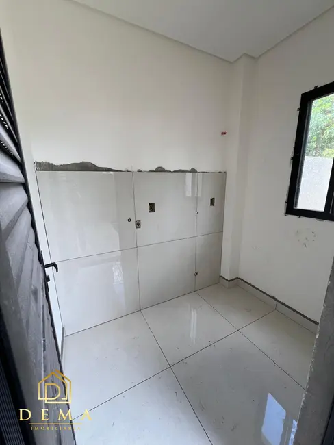 Sobrado com 2 quartos à venda, 128m2 em Jardim Gisela, Toledo - PR - imagem 8 Foto 8 de Sobrado com 2 quartos à venda, 128m2 em Jardim Gisela, Toledo - PR