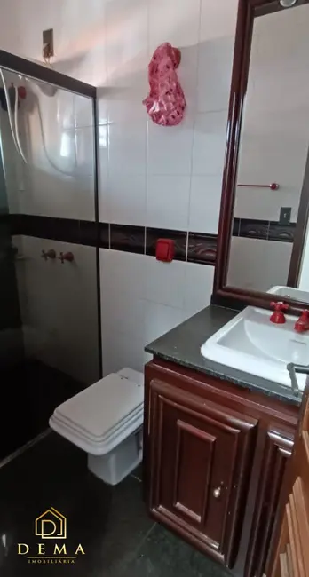 Foto 12 de Casa à venda, 301m2 em Jardim La Salle, Toledo - PR