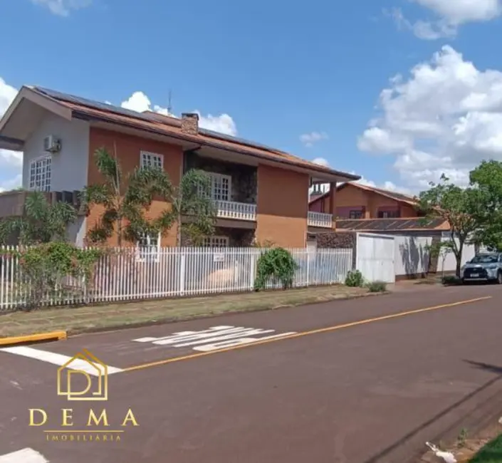 Foto 3 de Casa à venda, 301m2 em Jardim La Salle, Toledo - PR