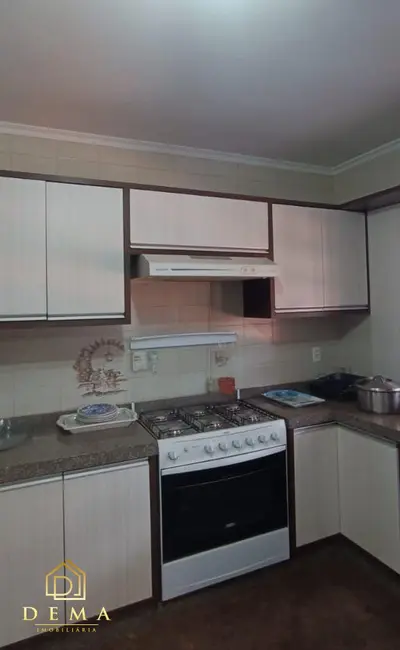 Foto 6 de Casa à venda, 301m2 em Jardim La Salle, Toledo - PR