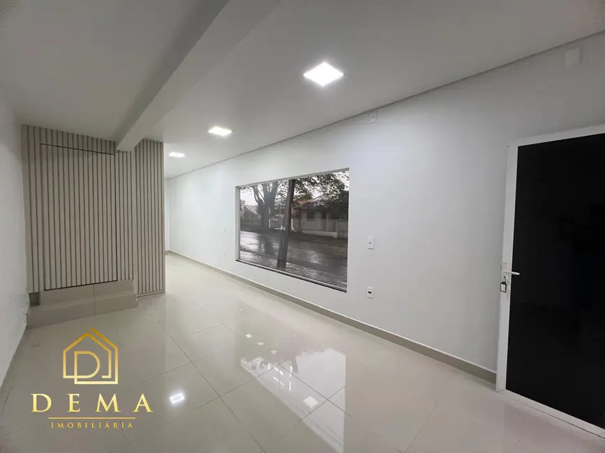 Sala Comercial para alugar, 35m2 em Centro, Toledo - PR - imagem 1 Foto 1 de Sala Comercial para alugar, 35m2 em Centro, Toledo - PR