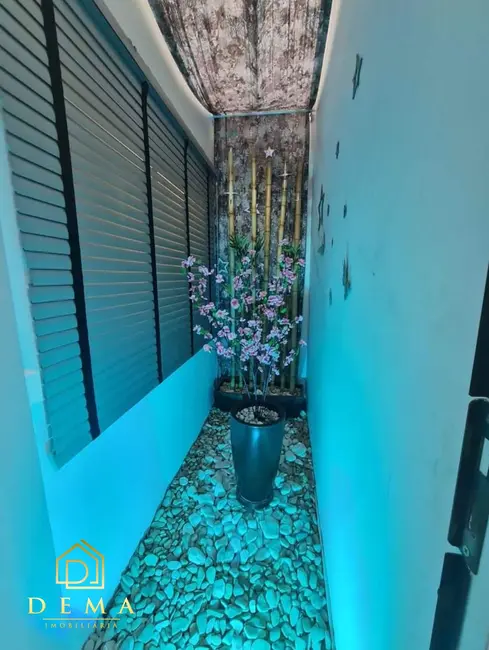 Sobrado com 2 quartos à venda, 279m2 em São Francisco, Toledo - PR - imagem 7 Foto 7 de Sobrado com 2 quartos à venda, 279m2 em São Francisco, Toledo - PR