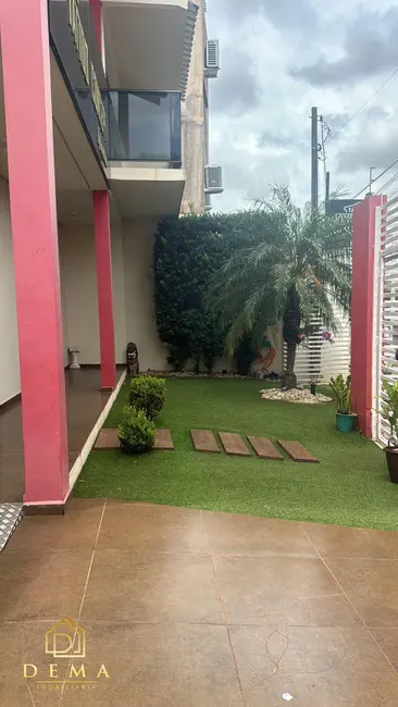 Sobrado com 2 quartos à venda, 279m2 em São Francisco, Toledo - PR - imagem 3 Foto 3 de Sobrado com 2 quartos à venda, 279m2 em São Francisco, Toledo - PR