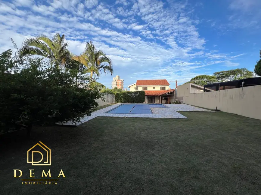 Sobrado com 3 quartos à venda, 221m2 em Jardim Pancera, Toledo - PR - imagem 4 Foto 4 de Sobrado com 3 quartos à venda, 221m2 em Jardim Pancera, Toledo - PR