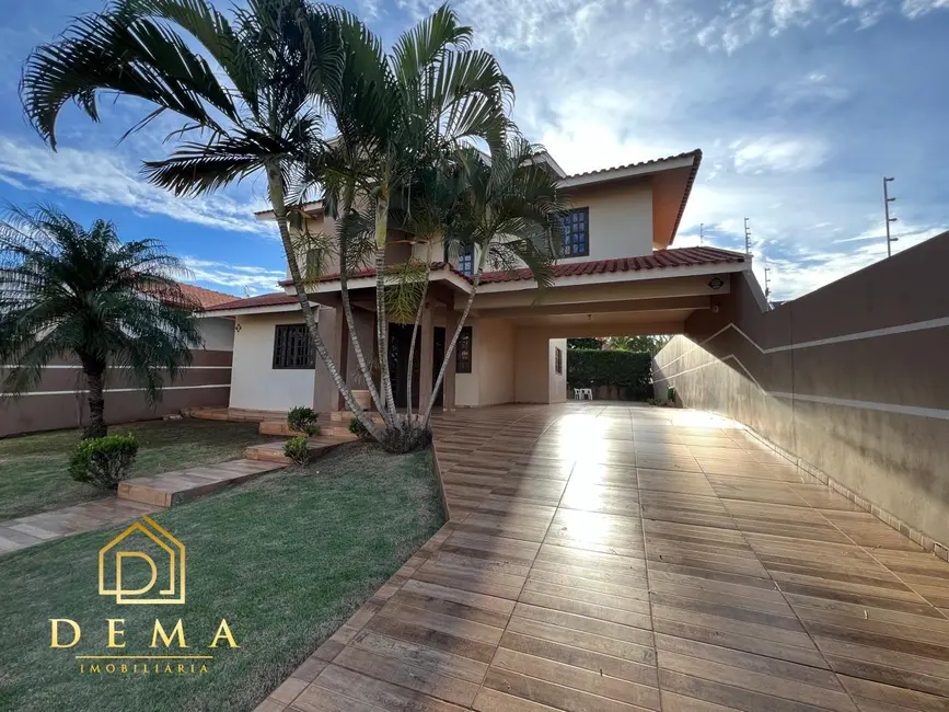 Sobrado com 3 quartos à venda, 221m2 em Jardim Pancera, Toledo - PR - imagem 1 Foto 1 de Sobrado com 3 quartos à venda, 221m2 em Jardim Pancera, Toledo - PR