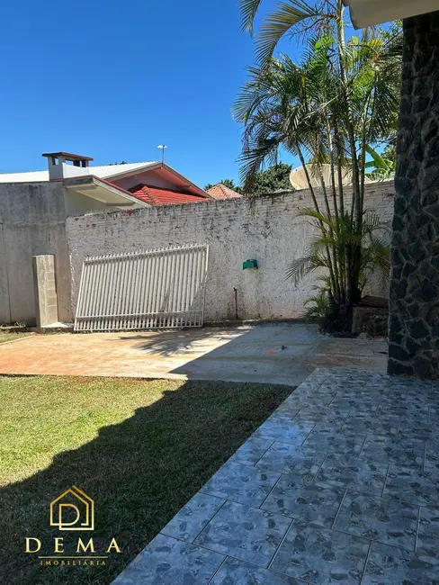 Foto 5 de Casa com 2 quartos para alugar, 77m2 em Centro, Toledo - PR