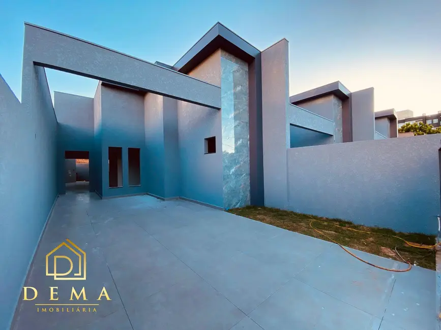 Foto 1 de Casa com 2 quartos à venda, 74m2 em Vila Industrial, Toledo - PR