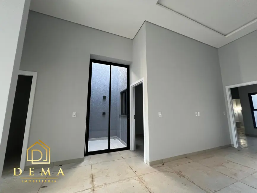 Casa com 2 quartos à venda, 74m2 em Vila Industrial, Toledo - PR - imagem 3 Foto 3 de Casa com 2 quartos à venda, 74m2 em Vila Industrial, Toledo - PR