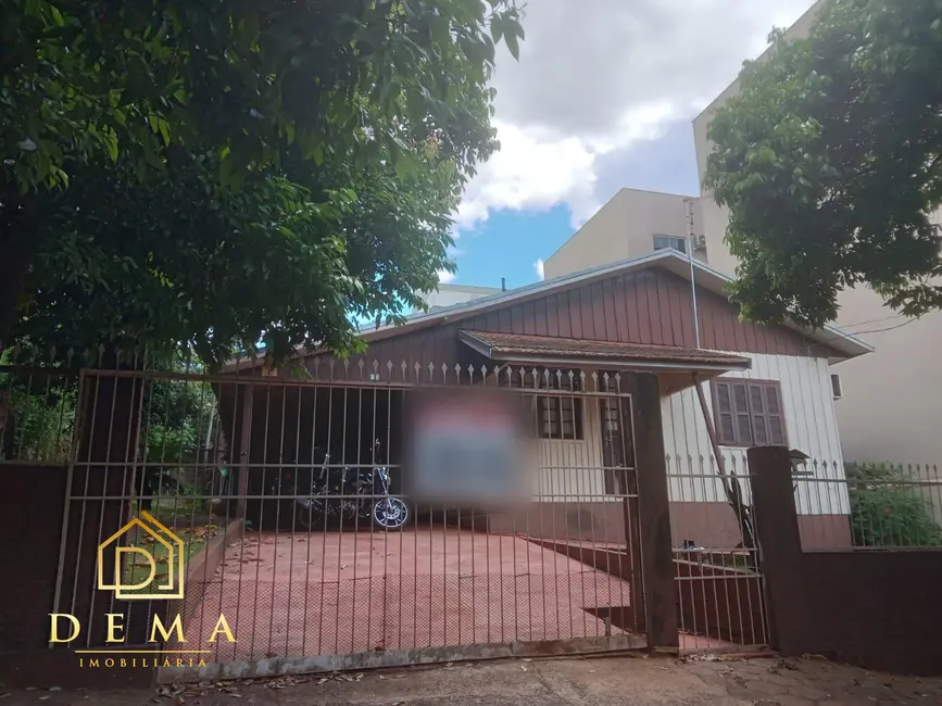 Foto 1 de Terreno / Lote à venda, 119m2 em Centro, Toledo - PR