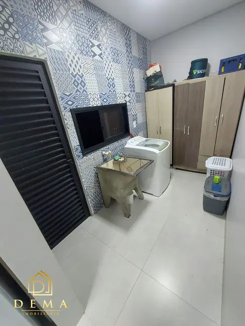 Casa com 2 quartos à venda, 110m2 em Jardim Planalto, Toledo - PR - imagem 9 Foto 9 de Casa com 2 quartos à venda, 110m2 em Jardim Planalto, Toledo - PR