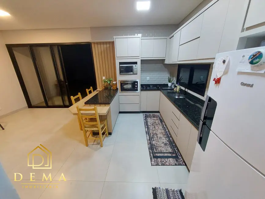 Casa com 2 quartos à venda, 110m2 em Jardim Planalto, Toledo - PR - imagem 7 Foto 7 de Casa com 2 quartos à venda, 110m2 em Jardim Planalto, Toledo - PR