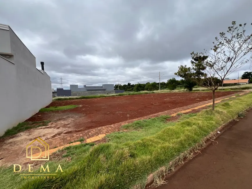 Terreno / Lote à venda em Toledo - PR - imagem 1 Foto 1 de Terreno / Lote à venda em Toledo - PR