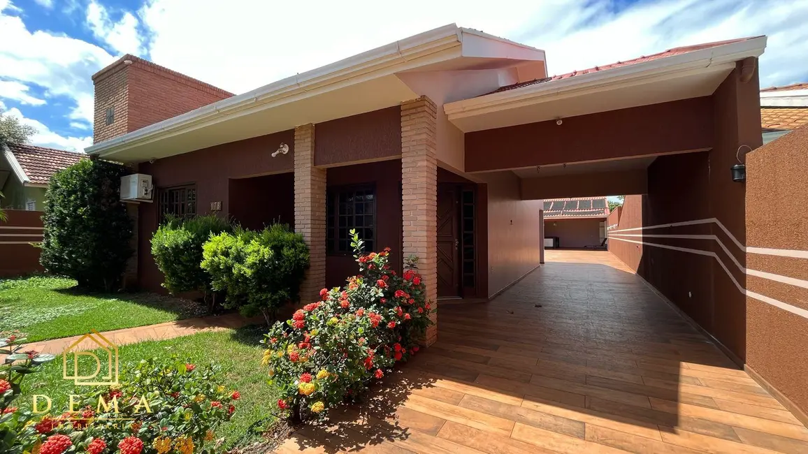 Foto 1 de Casa com 2 quartos para alugar, 170m2 em Jardim Pancera, Toledo - PR