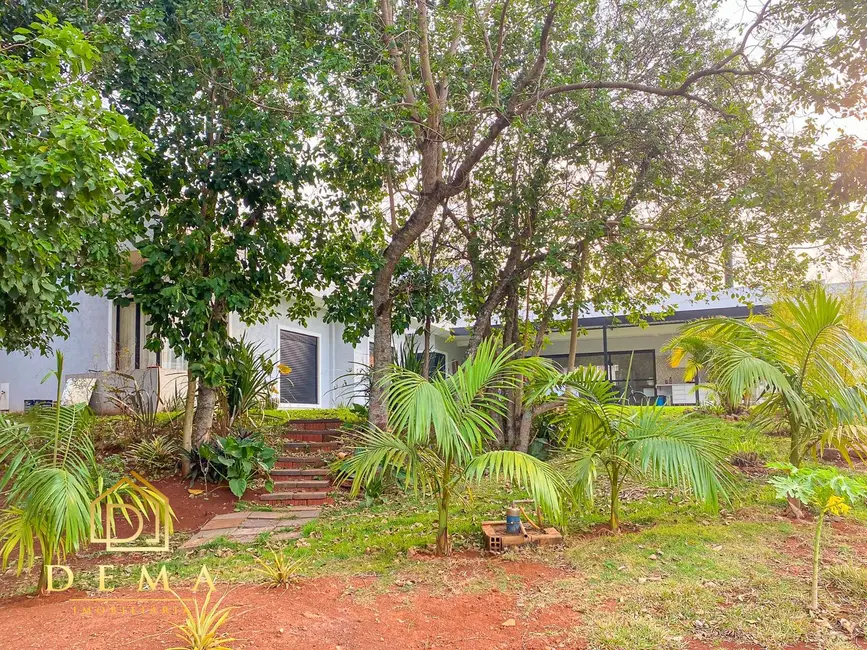 Casa com 3 quartos à venda, 246m2 em Jardim Planalto, Toledo - PR - imagem 3 Foto 3 de Casa com 3 quartos à venda, 246m2 em Jardim Planalto, Toledo - PR