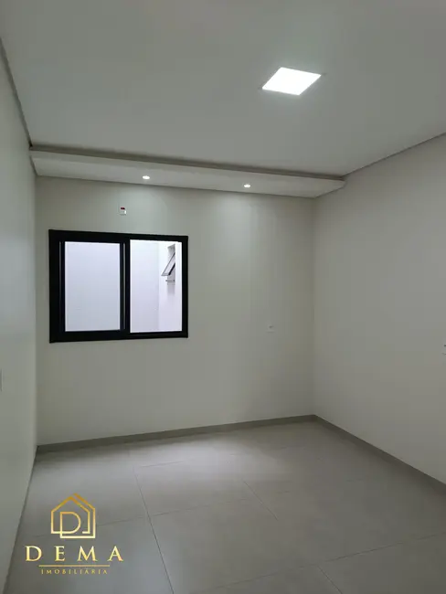 Casa com 2 quartos à venda, 130m2 em Toledo - PR - imagem 8 Foto 8 de Casa com 2 quartos à venda, 130m2 em Toledo - PR