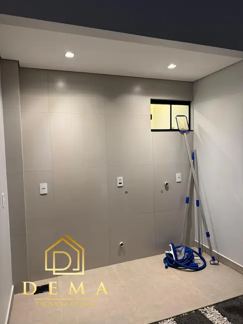 Foto 4 de Casa com 2 quartos à venda, 100m2 em Jardim Planalto, Toledo - PR