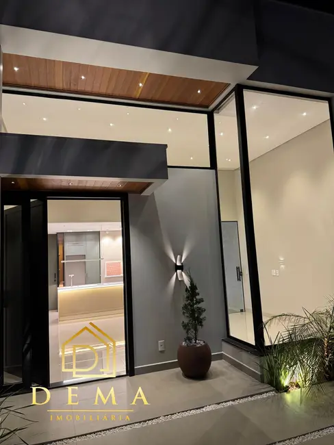 Foto 2 de Casa com 2 quartos à venda, 100m2 em Jardim Planalto, Toledo - PR