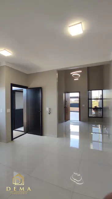 Casa com 2 quartos à venda, 99m2 em Jardim Anápolis, Toledo - PR - imagem 5 Foto 5 de Casa com 2 quartos à venda, 99m2 em Jardim Anápolis, Toledo - PR