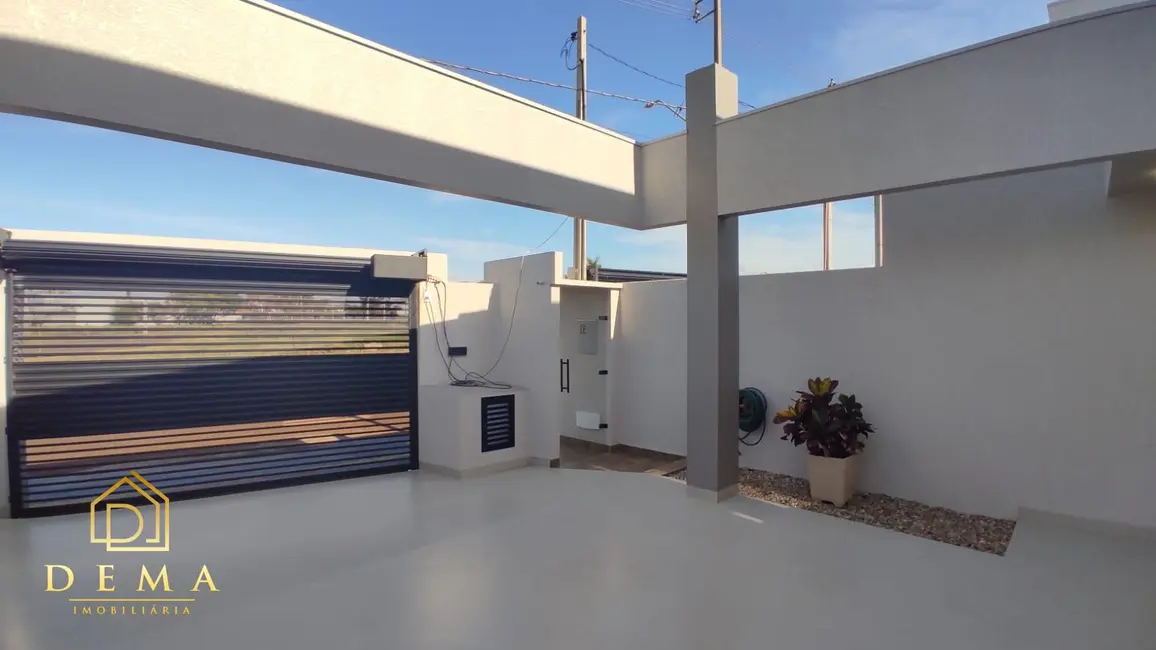 Casa com 2 quartos à venda, 99m2 em Jardim Anápolis, Toledo - PR - imagem 3 Foto 3 de Casa com 2 quartos à venda, 99m2 em Jardim Anápolis, Toledo - PR