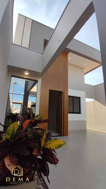Casa com 2 quartos à venda, 99m2 em Jardim Anápolis, Toledo - PR - imagem 1 Foto 1 de Casa com 2 quartos à venda, 99m2 em Jardim Anápolis, Toledo - PR