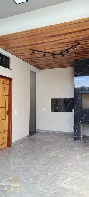 Casa com 2 quartos à venda, 126m2 em Jardim Planalto, Toledo - PR - imagem 3 Foto 3 de Casa com 2 quartos à venda, 126m2 em Jardim Planalto, Toledo - PR