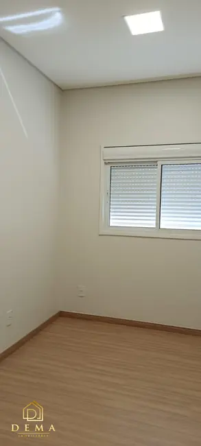 Foto 9 de Casa com 2 quartos à venda, 126m2 em Jardim Planalto, Toledo - PR