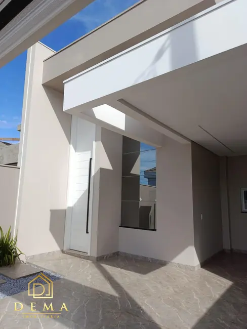 Foto 1 de Casa com 2 quartos à venda, 126m2 em Jardim Planalto, Toledo - PR