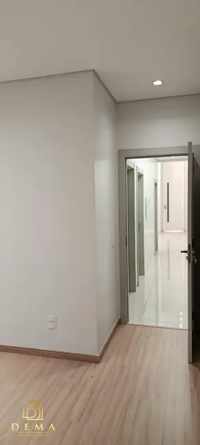 Foto 7 de Casa com 2 quartos à venda, 126m2 em Jardim Planalto, Toledo - PR