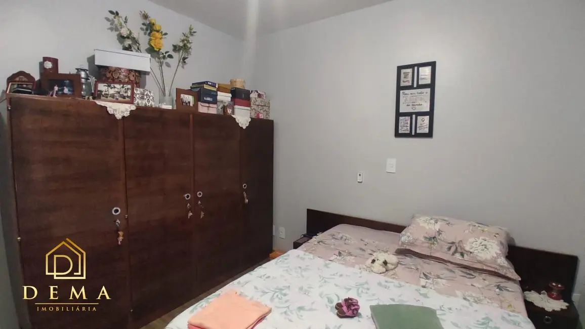 Casa com 3 quartos à venda, 182m2 em Jardim Concórdia, Toledo - PR - imagem 7 Foto 7 de Casa com 3 quartos à venda, 182m2 em Jardim Concórdia, Toledo - PR