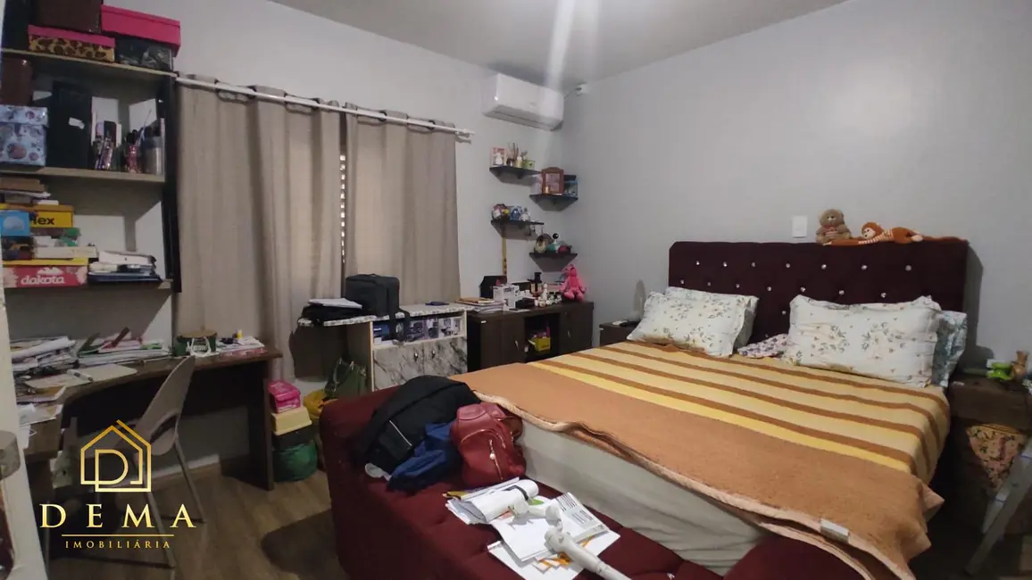Casa com 3 quartos à venda, 182m2 em Jardim Concórdia, Toledo - PR - imagem 6 Foto 6 de Casa com 3 quartos à venda, 182m2 em Jardim Concórdia, Toledo - PR