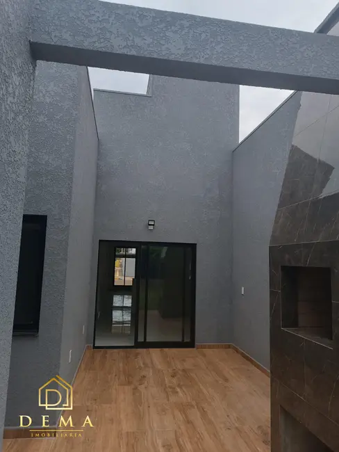 Casa com 2 quartos à venda, 110m2 em Jardim Concórdia, Toledo - PR - imagem 3 Foto 3 de Casa com 2 quartos à venda, 110m2 em Jardim Concórdia, Toledo - PR