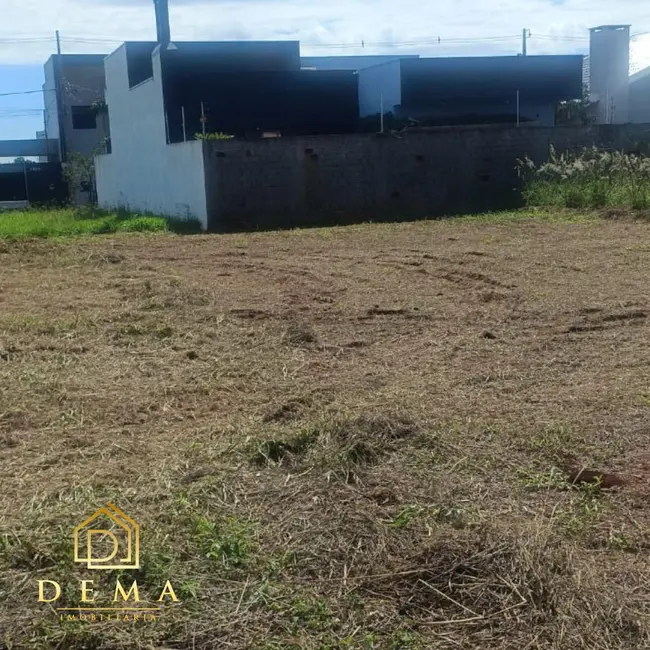 Foto 3 de Terreno / Lote à venda, 360m2 em Jardim Planalto, Toledo - PR