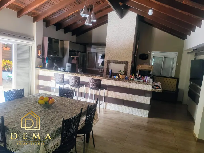 Casa com 2 quartos à venda, 433m2 em Jardim La Salle, Toledo - PR - imagem 3 Foto 3 de Casa com 2 quartos à venda, 433m2 em Jardim La Salle, Toledo - PR