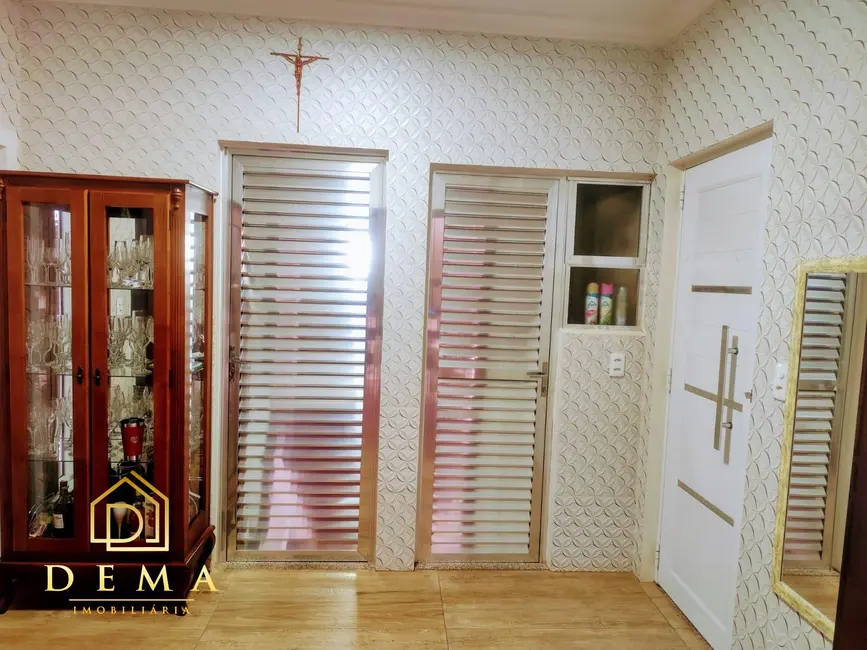 Casa com 2 quartos à venda, 433m2 em Jardim La Salle, Toledo - PR - imagem 4 Foto 4 de Casa com 2 quartos à venda, 433m2 em Jardim La Salle, Toledo - PR