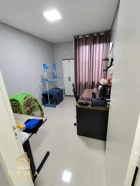 Casa com 2 quartos à venda, 105m2 em Jardim Concórdia, Toledo - PR - imagem 3 Foto 3 de Casa com 2 quartos à venda, 105m2 em Jardim Concórdia, Toledo - PR