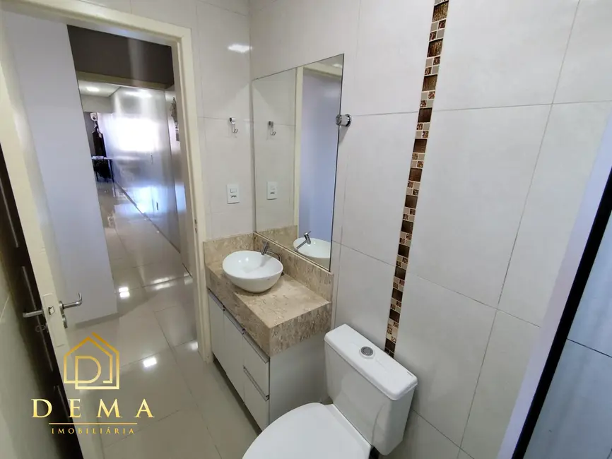 Casa com 2 quartos à venda, 105m2 em Jardim Concórdia, Toledo - PR - imagem 4 Foto 4 de Casa com 2 quartos à venda, 105m2 em Jardim Concórdia, Toledo - PR