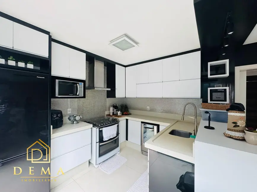 Sobrado à venda em Centro, Toledo - PR - imagem 13 Foto 13 de Sobrado à venda em Centro, Toledo - PR