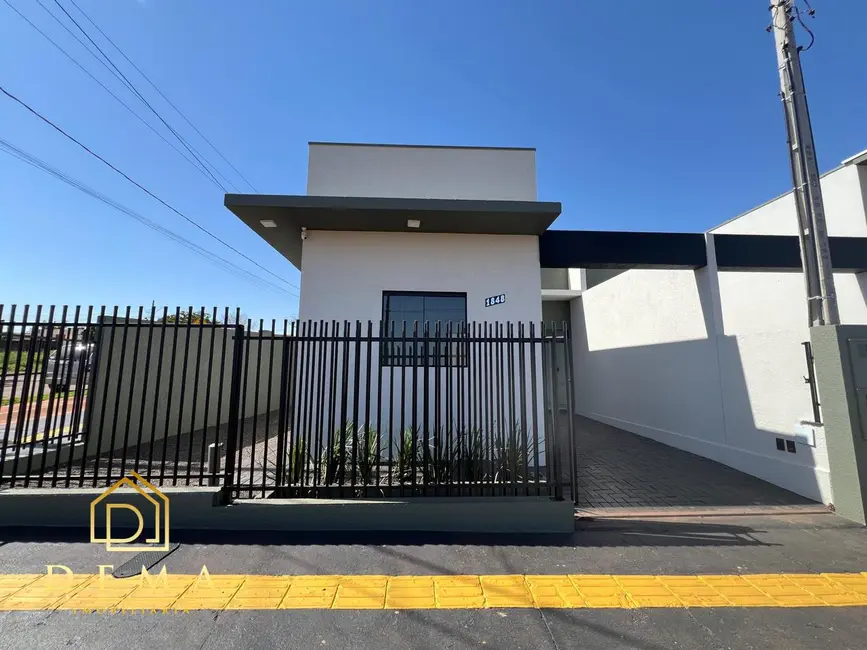 Casa com 2 quartos à venda, 50m2 em Pinheirinho, Toledo - PR - imagem 3 Foto 3 de Casa com 2 quartos à venda, 50m2 em Pinheirinho, Toledo - PR