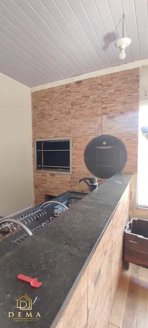 Sobrado com 2 quartos à venda, 186m2 em Jardim Gisela, Toledo - PR - imagem 9 Foto 9 de Sobrado com 2 quartos à venda, 186m2 em Jardim Gisela, Toledo - PR