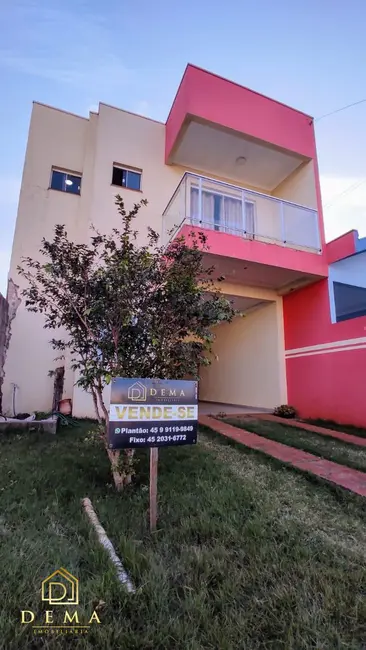 Sobrado com 2 quartos à venda, 186m2 em Jardim Gisela, Toledo - PR - imagem 2 Foto 2 de Sobrado com 2 quartos à venda, 186m2 em Jardim Gisela, Toledo - PR