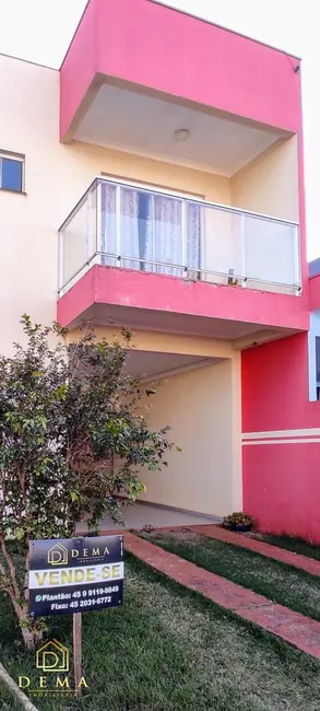 Sobrado com 2 quartos à venda, 186m2 em Jardim Gisela, Toledo - PR - imagem 1 Foto 1 de Sobrado com 2 quartos à venda, 186m2 em Jardim Gisela, Toledo - PR