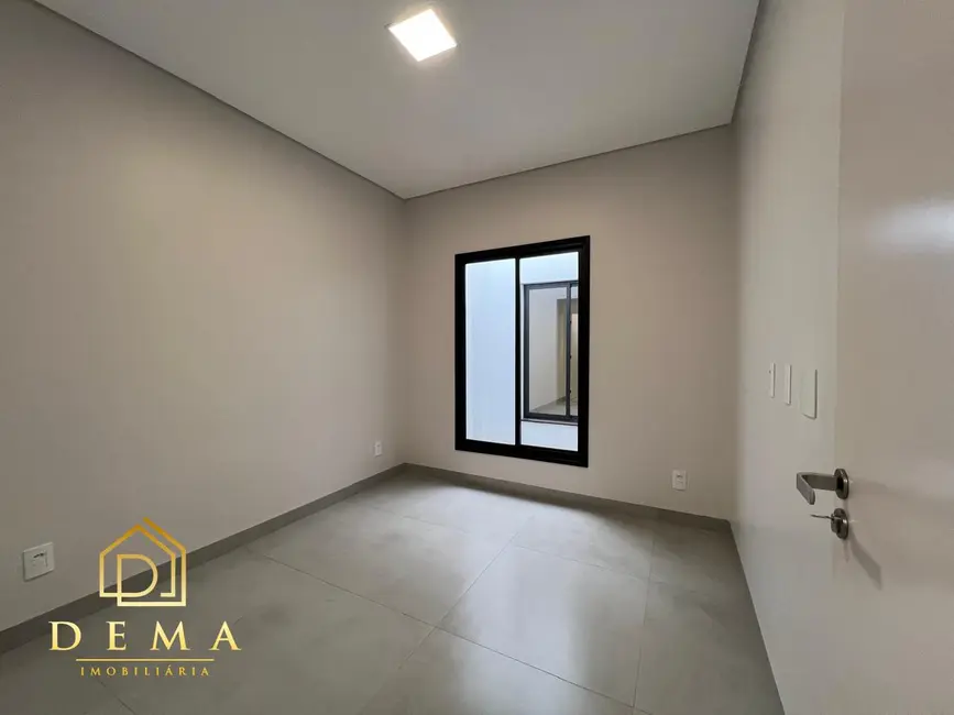 Casa com 2 quartos à venda, 101m2 em Jardim Concórdia, Toledo - PR - imagem 7 Foto 7 de Casa com 2 quartos à venda, 101m2 em Jardim Concórdia, Toledo - PR