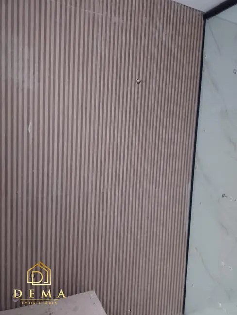 Sobrado com 2 quartos à venda, 140m2 em Toledo - PR - imagem 8 Foto 8 de Sobrado com 2 quartos à venda, 140m2 em Toledo - PR