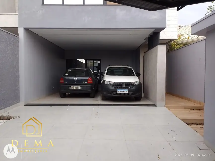Foto 2 de Sobrado com 2 quartos à venda, 140m2 em Toledo - PR