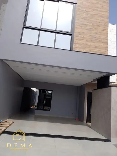 Sobrado com 2 quartos à venda, 140m2 em Toledo - PR - imagem 3 Foto 3 de Sobrado com 2 quartos à venda, 140m2 em Toledo - PR