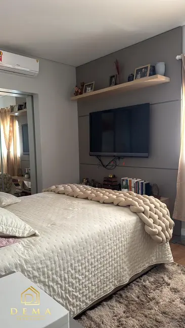 Sobrado com 4 quartos à venda, 164m2 em Jardim Anápolis, Toledo - PR - imagem 6 Foto 6 de Sobrado com 4 quartos à venda, 164m2 em Jardim Anápolis, Toledo - PR