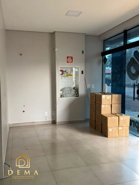 Sala Comercial à venda e para alugar, 86m2 em Centro, Toledo - PR - imagem 4 Foto 4 de Sala Comercial à venda e para alugar, 86m2 em Centro, Toledo - PR