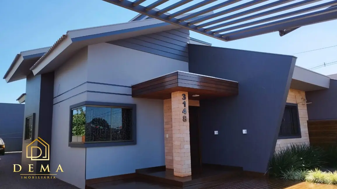Foto 1 de Casa com 2 quartos à venda, 128m2 em Palotina - PR