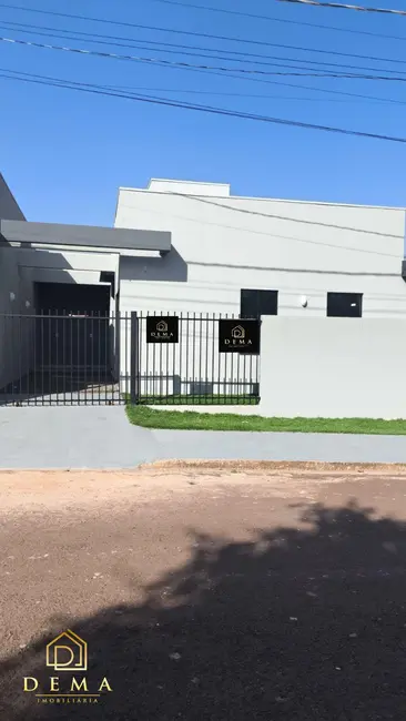 Foto 1 de Casa com 2 quartos à venda, 53m2 em Jardim Coopagro, Toledo - PR